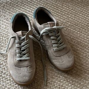 Zara kids leather suede sneakers. Size 8.5 US women.
